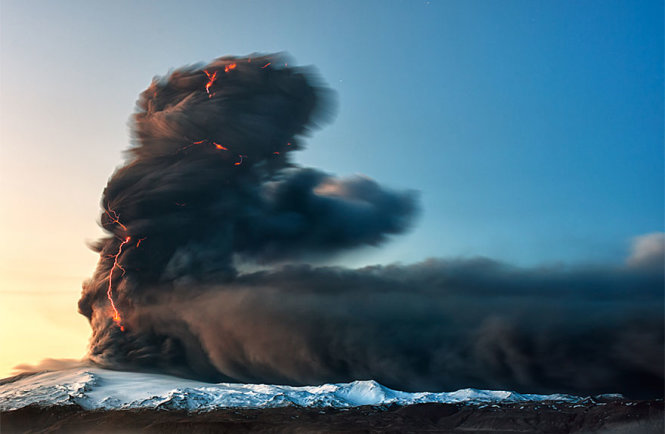 Núi lửa Eyjafjallajökull trong đợt phun trào năm 2010 - Ảnh: Gunnar Gestur 