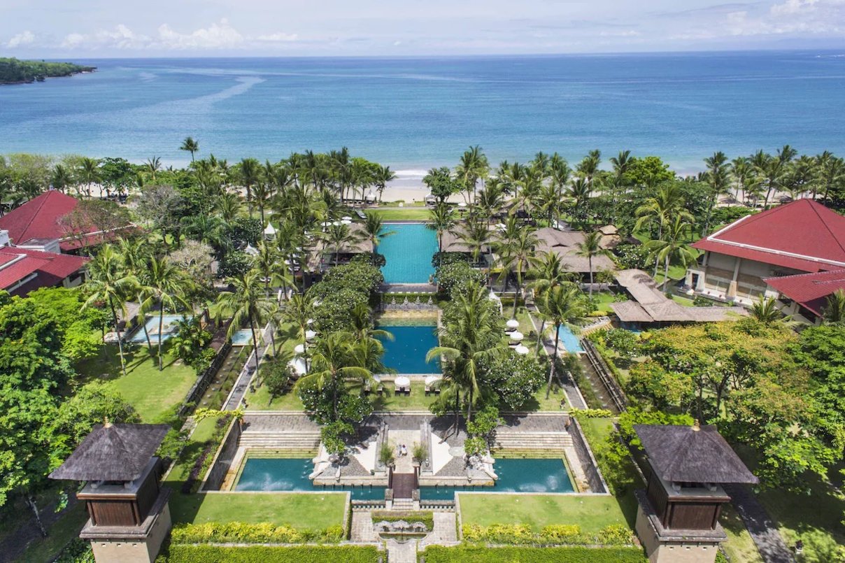 top resort Bali có bãi biển riêng 1